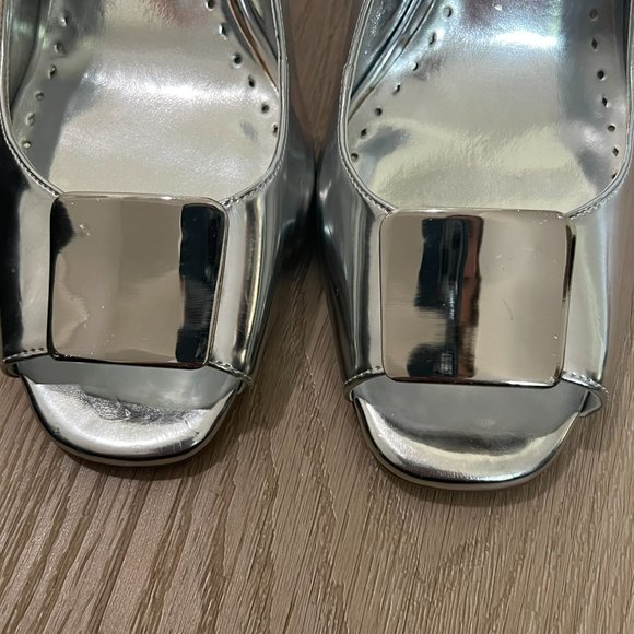 BCBG Girls silver heels with silver square buckle - Picture 11 of 11